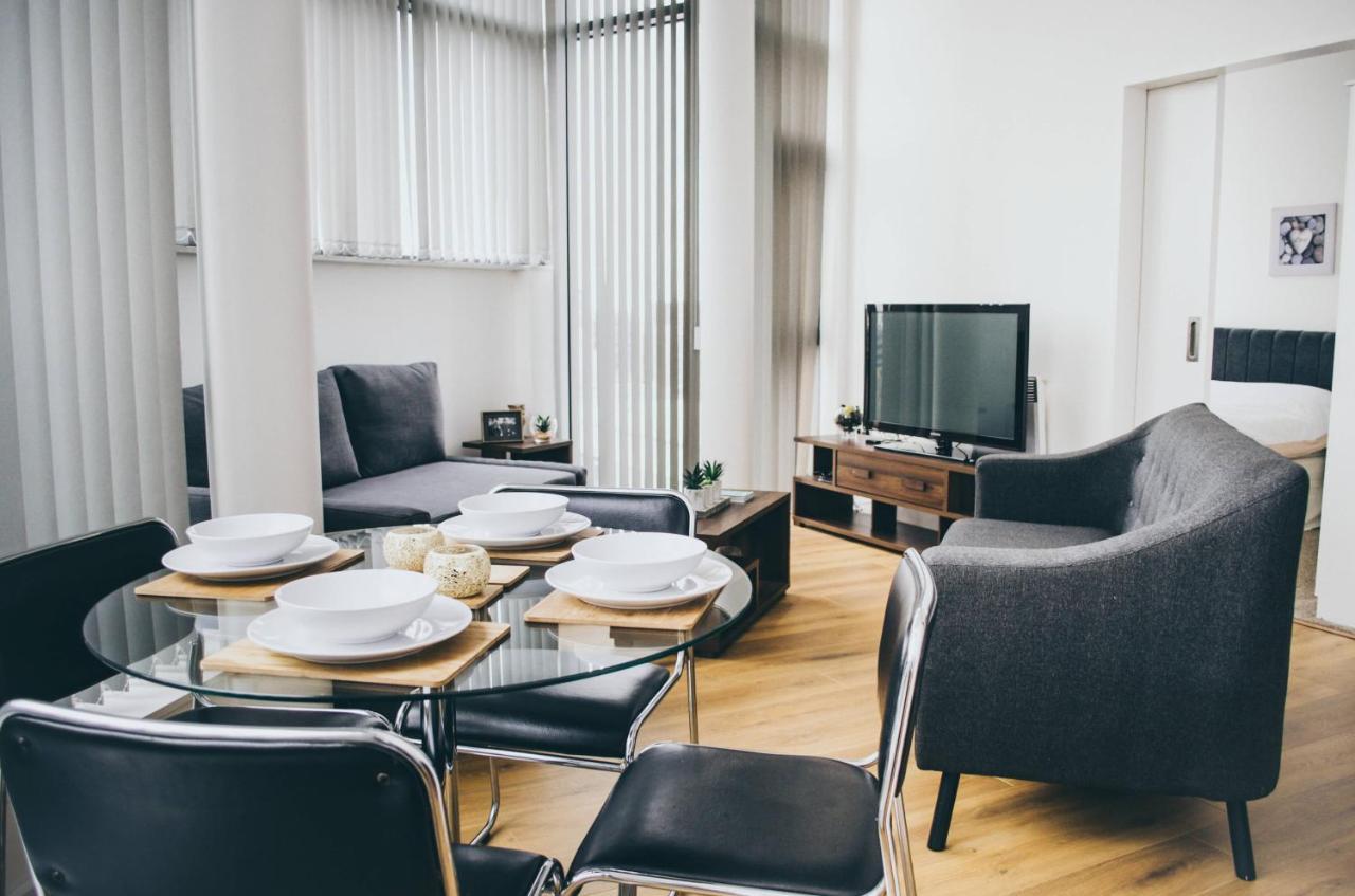 Penthouse In Liverpool City Centre - Free Parking - Balcony - By Happy Days Buitenkant foto